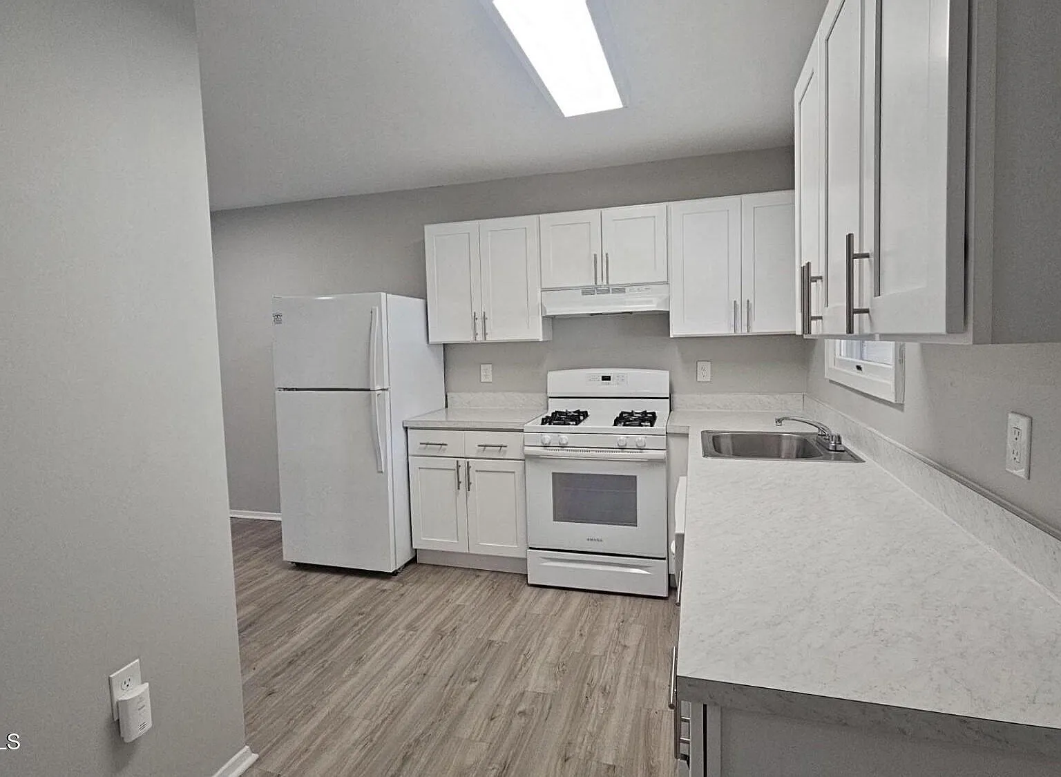 2 bed, 1224 sqft, $2,299 — Photo 4
