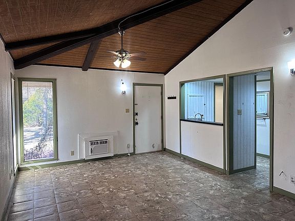 3rd image of 126 Conference Dr APT 209