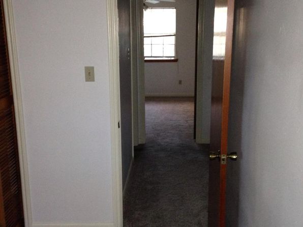 1600 Circle Dr, Picayune, MS 39466