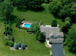 21 Seneca Ave W, Hawthorn Woods, IL