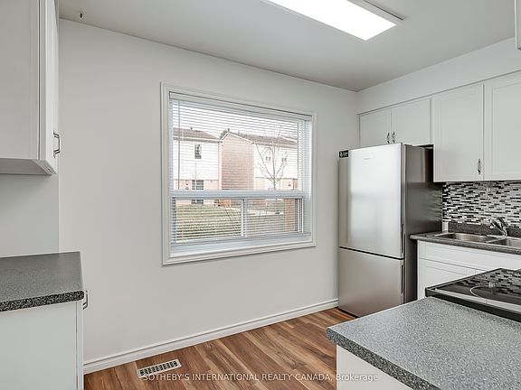 5th image of 1055 Shawnmarr Rd #203