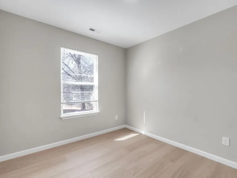 253 Woodruff St — Photo 15