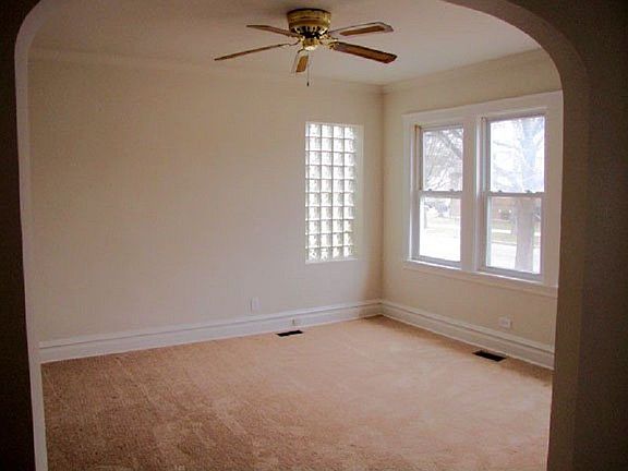 3rd image of 4448 N Mason Ave