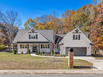 8946 Fallsdale Dr, Charlotte, NC, 28214