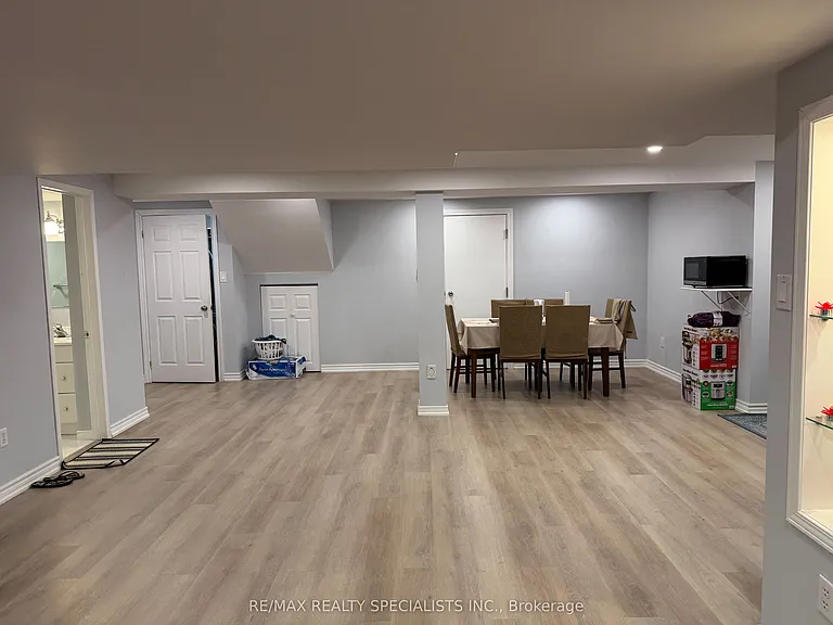 934 Boyer Blvd #BASEMENT — Photo 13