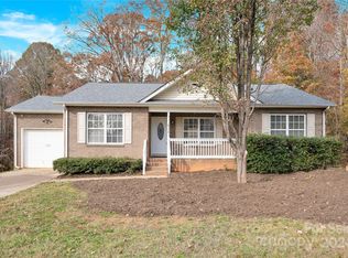 6526 Hoover Cir, Charlotte, NC 28214