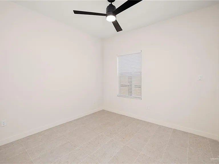11501 N 25th St #3 — Photo 15
