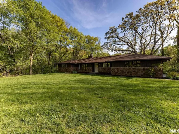 9721 234th St N, Port Byron, IL 61275