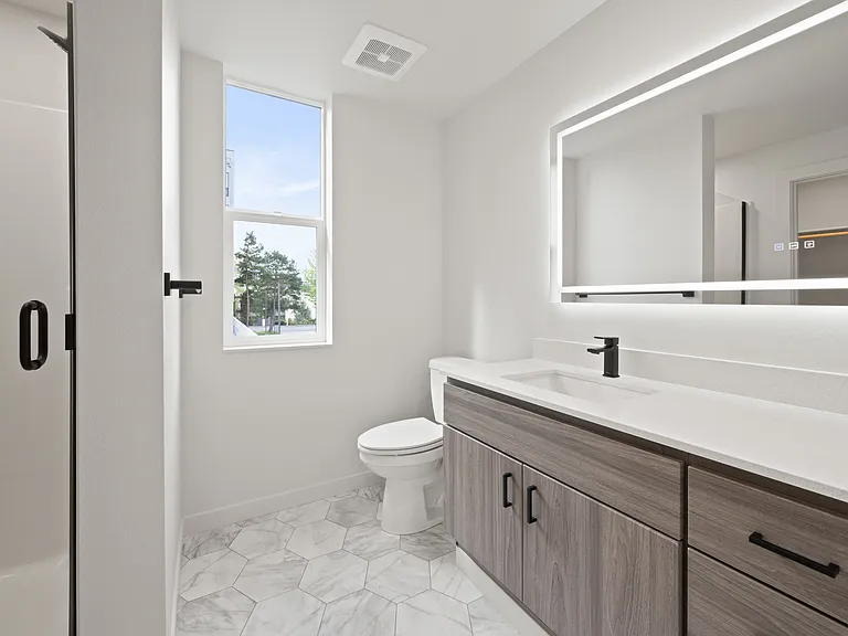 7044 SW Gonzaga St #301 — Photo 12