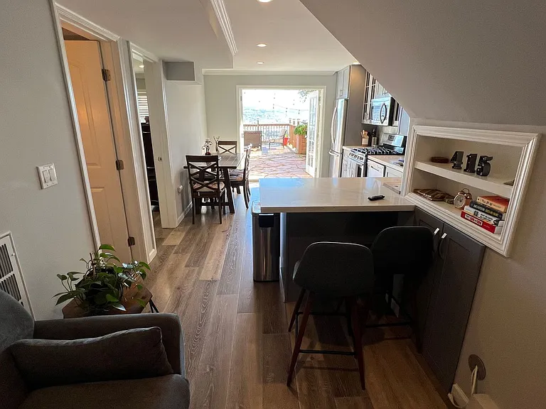 351 Mangels Ave — Photo 5