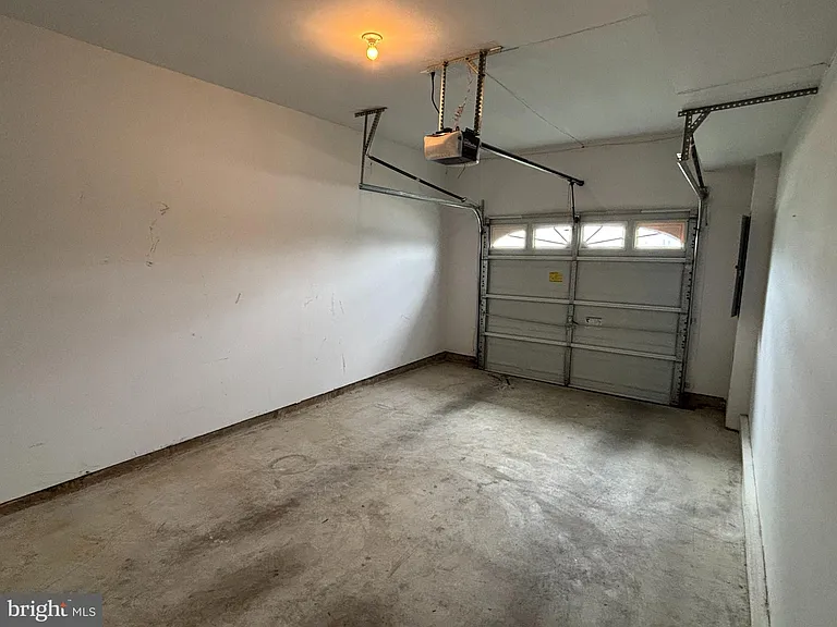 301 Klee Dr — Photo 25