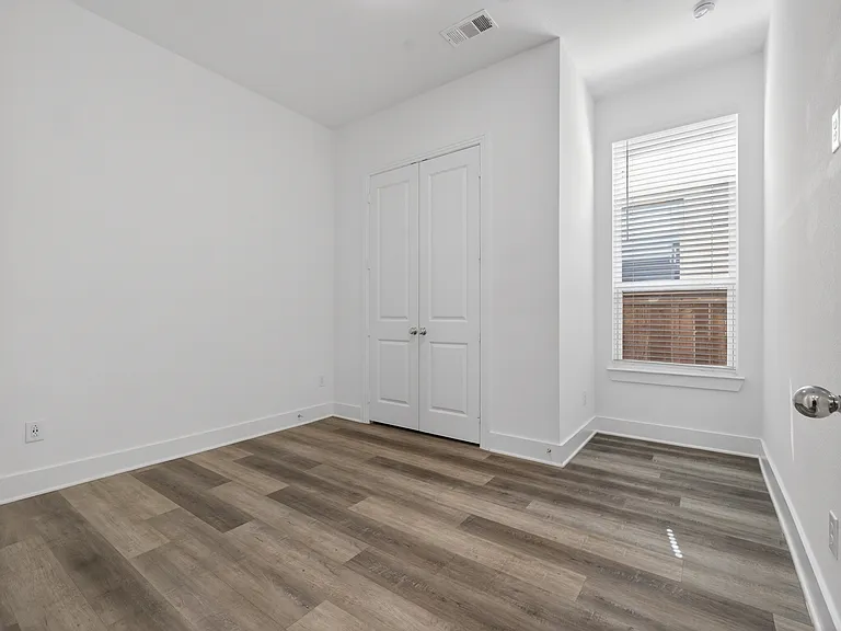 422 Firecrest Ln — Photo 6