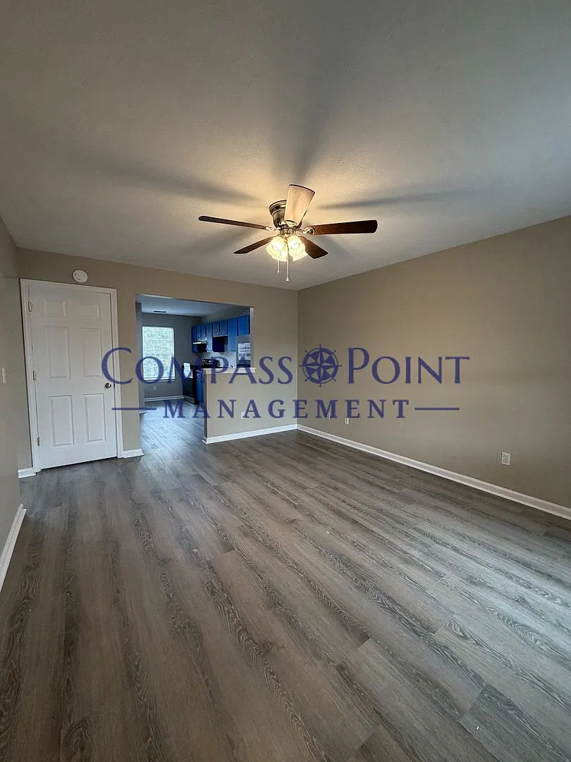 201-389 Poplar Circle — Photo 1