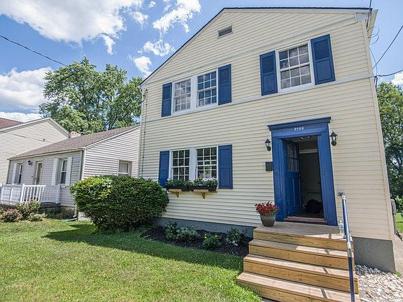 2nd image of 5709 Luhn Ave #1