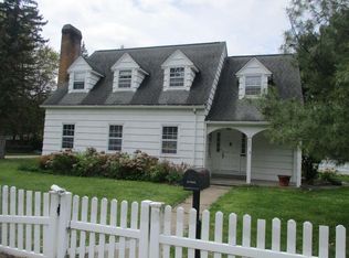 820 Elm St, Three Rivers, MI 49093