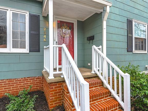 3rd image of 2346 Lyndhurst Ave