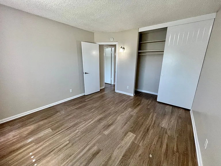 4485 Kansas St — Photo 12
