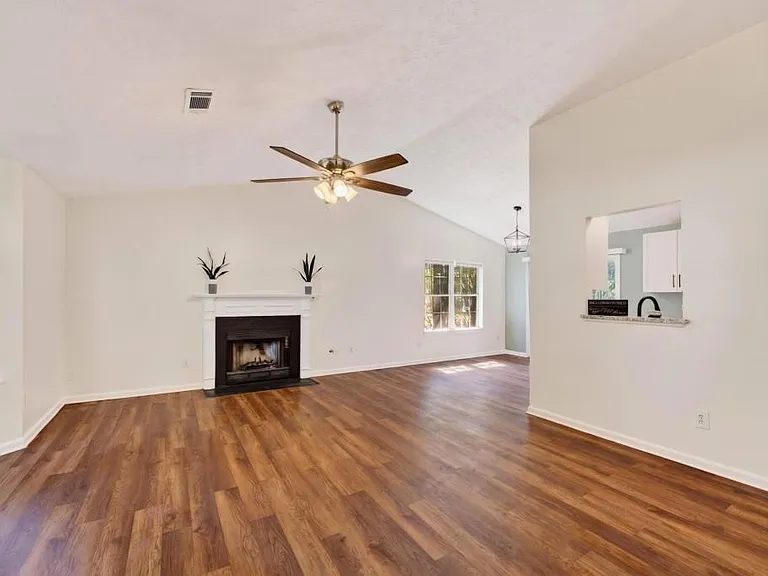 2558 Candlewood Way — Photo 6