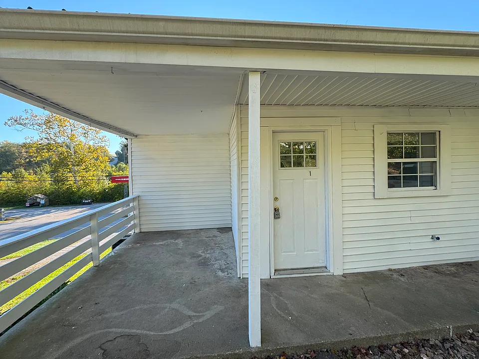 976 Kenton Station Rd #1