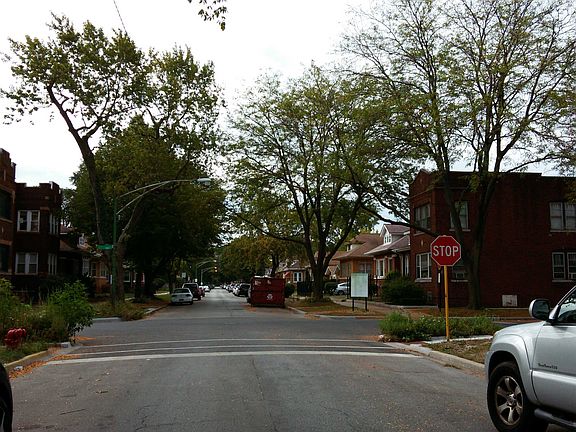 5th image of 7949 S Blackstone Ave
