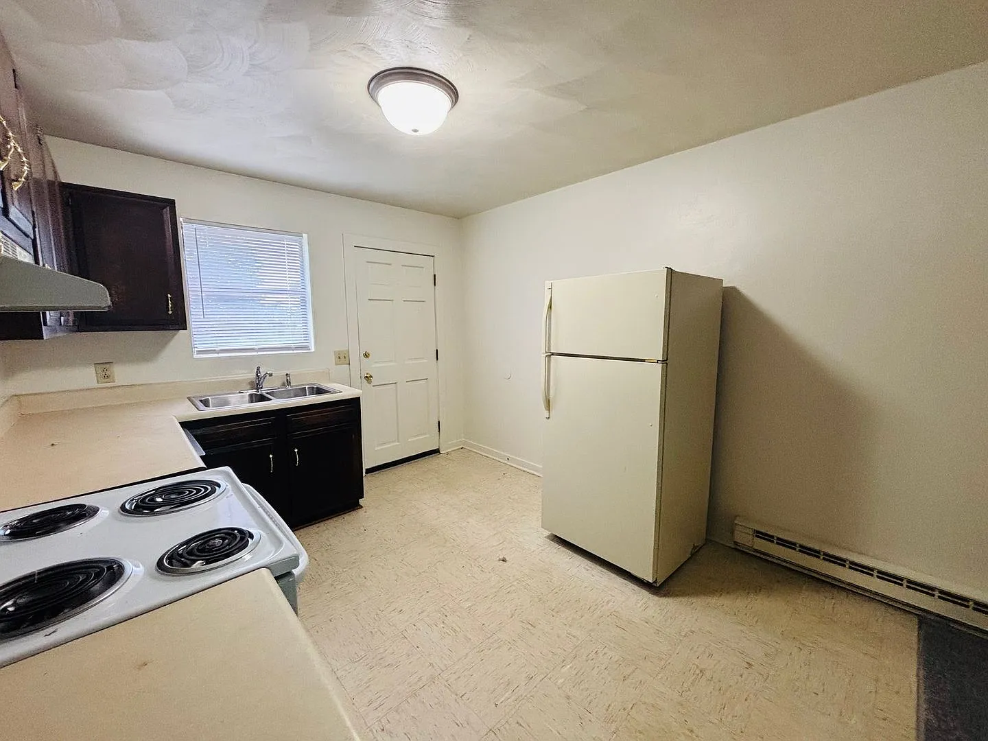 1183TH - 653 Village Lane - DM — Photo 3