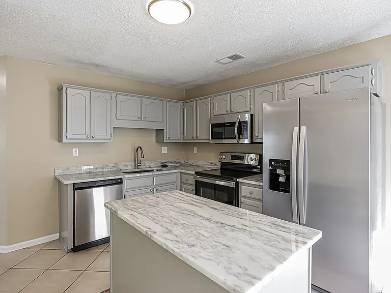 5237 Sea Horse Dr — Photo 9