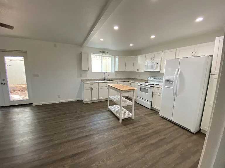 243 N Opio Pl #B — Photo 3