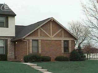 1153 River Hill Dr, Flint, MI