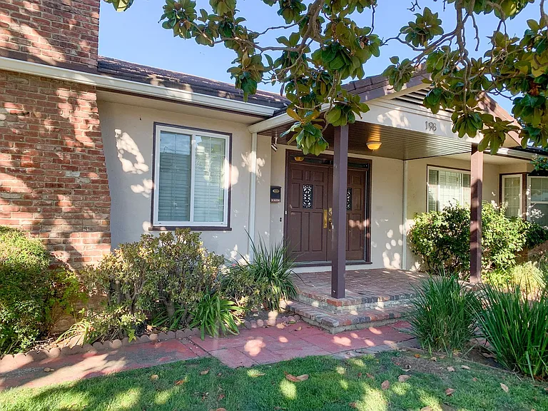 198 Dalma Dr — Photo 1