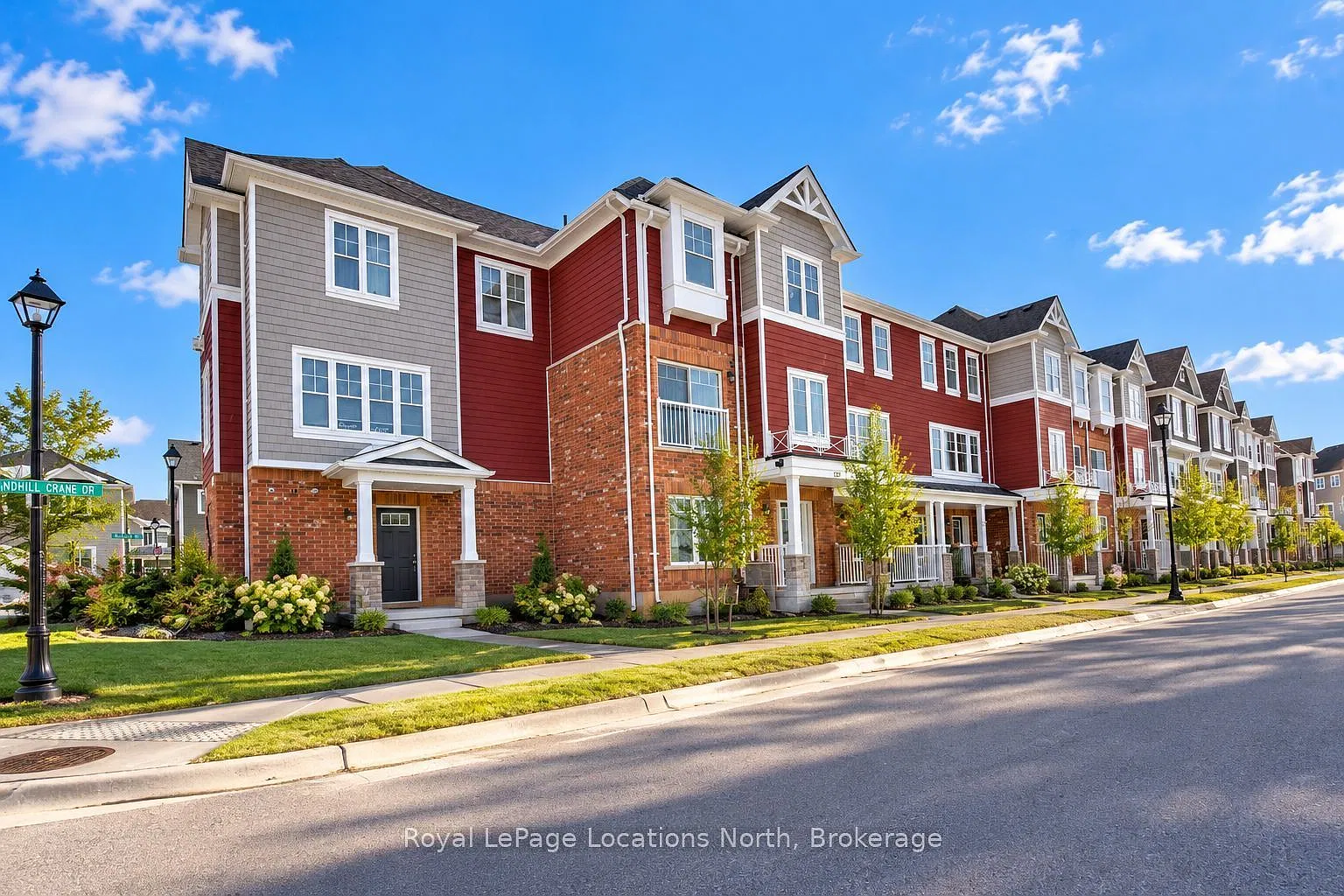 3 bed, $2,300 — Photo 2