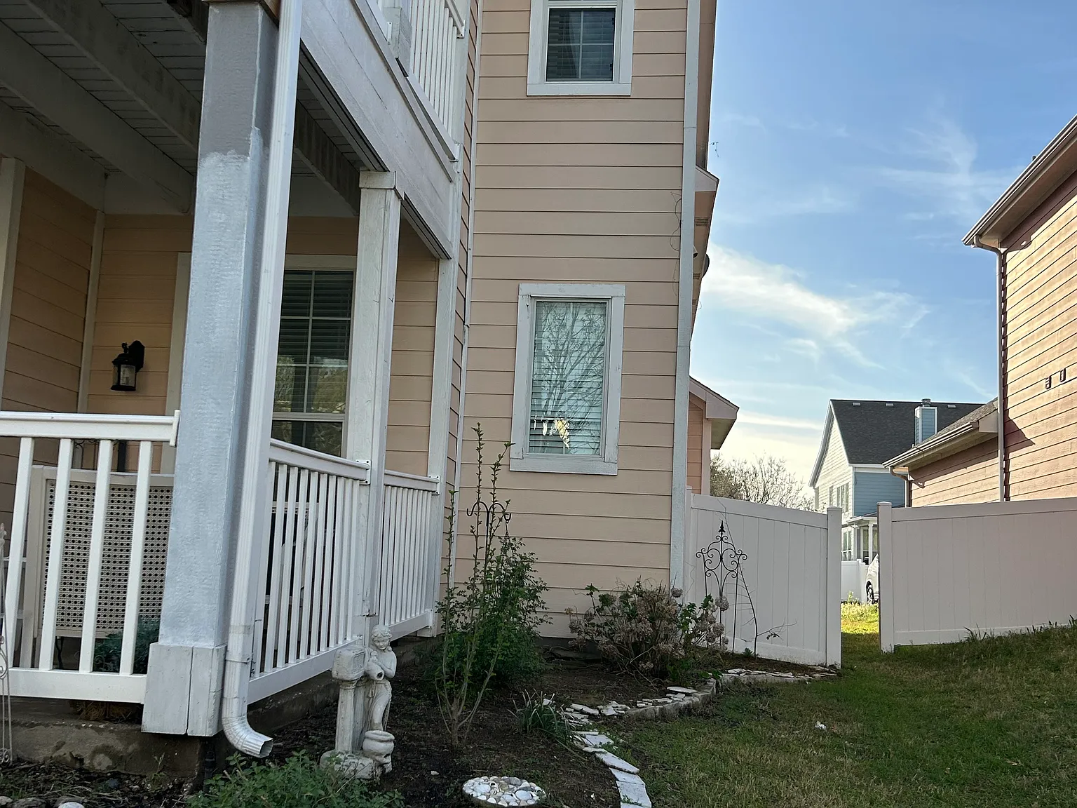 2005 Hartwell Ct — Photo 3