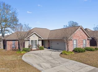 2113 Rhonda Ave, Ocean Springs, MS 39564