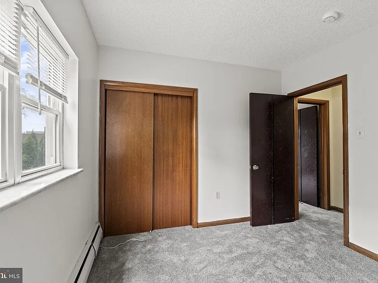 819 Mercer St — Photo 24