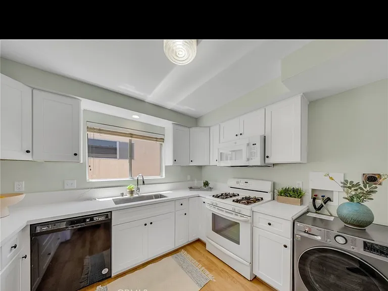 837 Magnolia Ave #11 — Photo 10