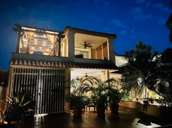 B6 Calle 1, Rincon, PR 00677