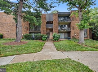 7804 Dassett Ct APT T2, Annandale, VA 22003