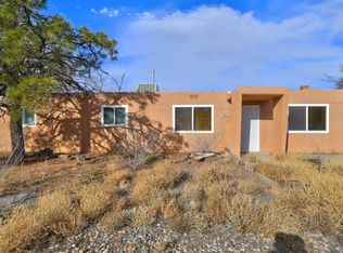 1809 Corte Florentino St SW, Albuquerque, NM 87105