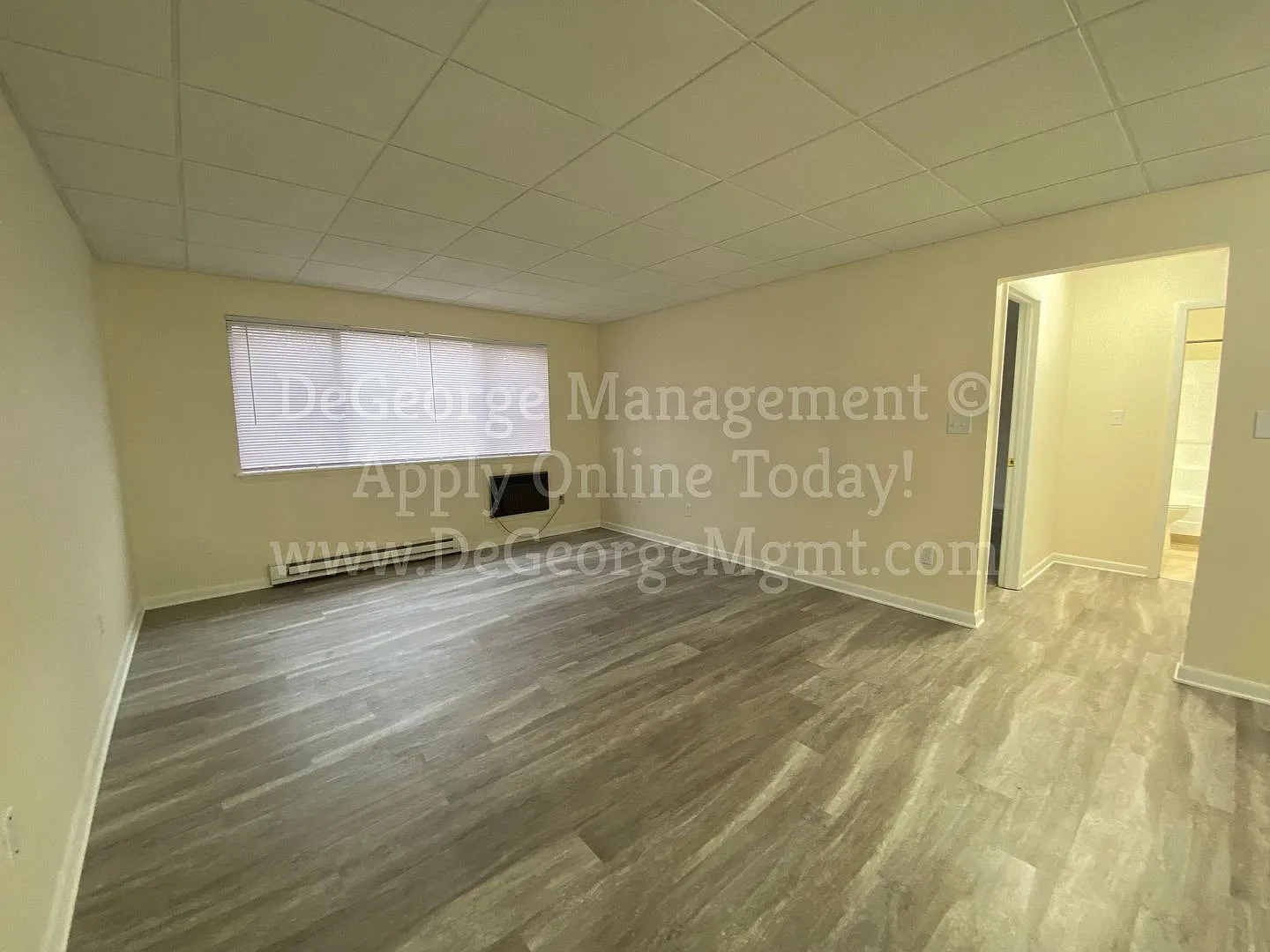 Parkway Apartments — Photo 4