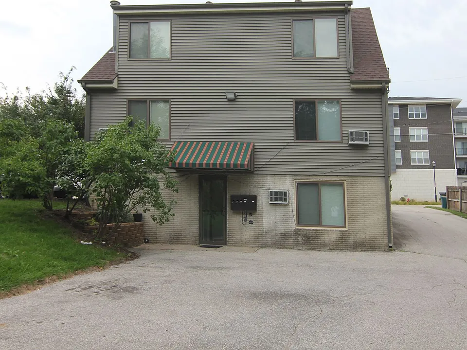 421 6th Ave - Cowhorse