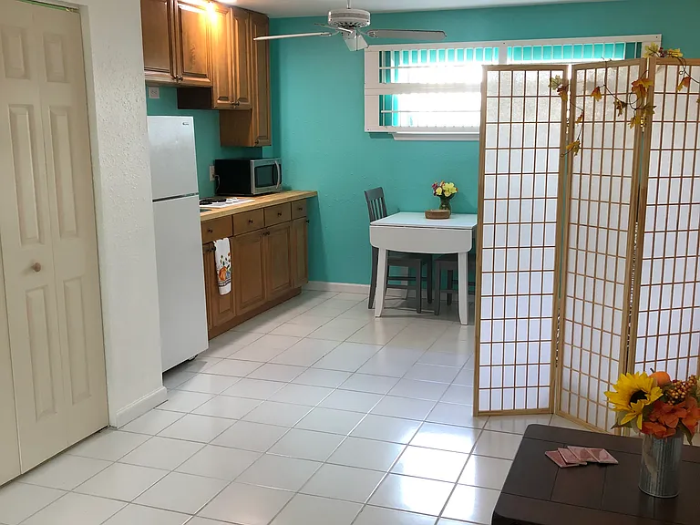 617 Mangrove Point Rd #B — Photo 1