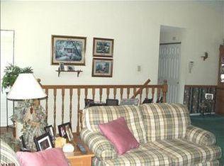 4128 Ringer Rd, Saint Louis, MO 63129