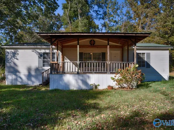 236 Pine Hill Cir, Laceys Spring, AL 35754