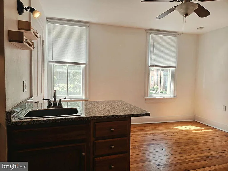 448 N Loudoun St #C — Photo 9