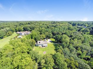 99 Feeks Ln, Locust Valley, NY 11560