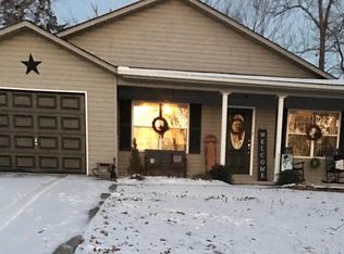 211 Parrot Ln, Clinton, TN 37716