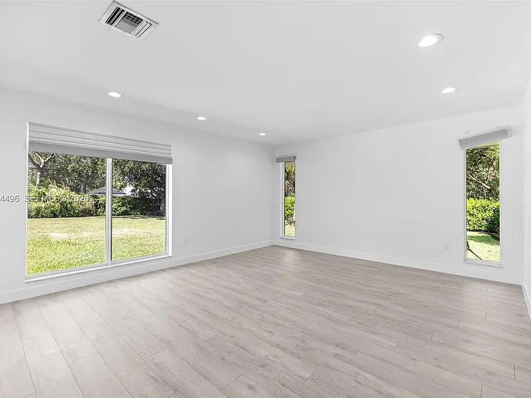6875 N Cartee Rd — Photo 23