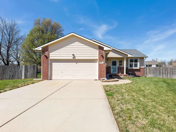 600 Laramie Cir, Maize, KS 67101