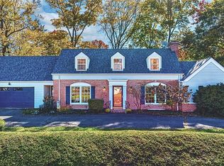 962 Newport Rd, Akron, OH 44303