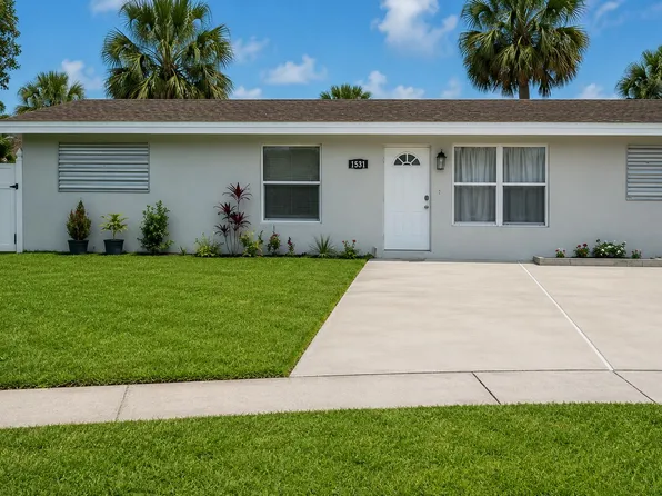 1545 S 24th Way, Riviera Beach, FL 33404