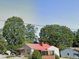 950 Cliff Rd, Asheboro, NC 27203
